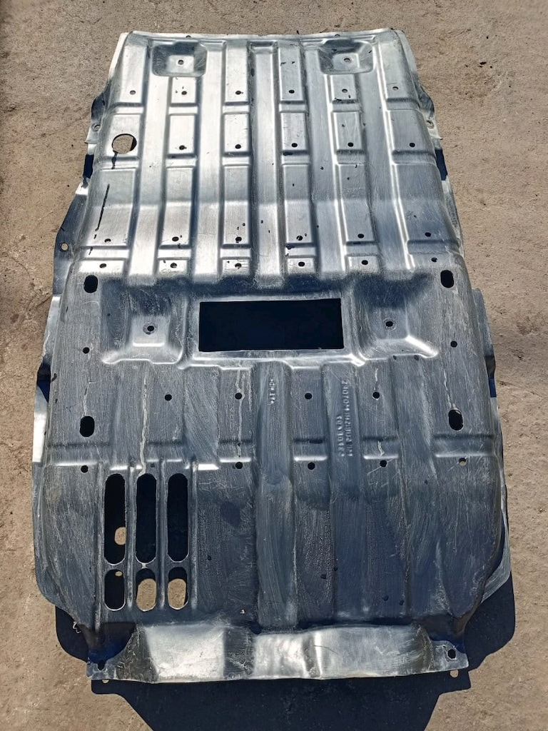 Mitsubishi L200 motor alt Koruma plastiği ikinci el - 13