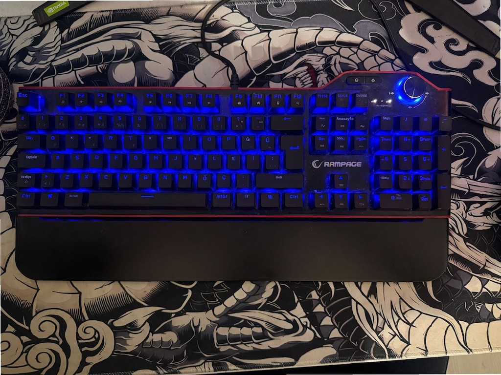 Kutulu Temiz Oyuncu Seti (Logitech G733 + Razer V3 + Rampage R6) - 3