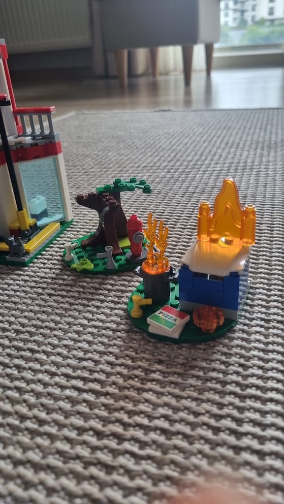 Lego City Set 60320 - 5
