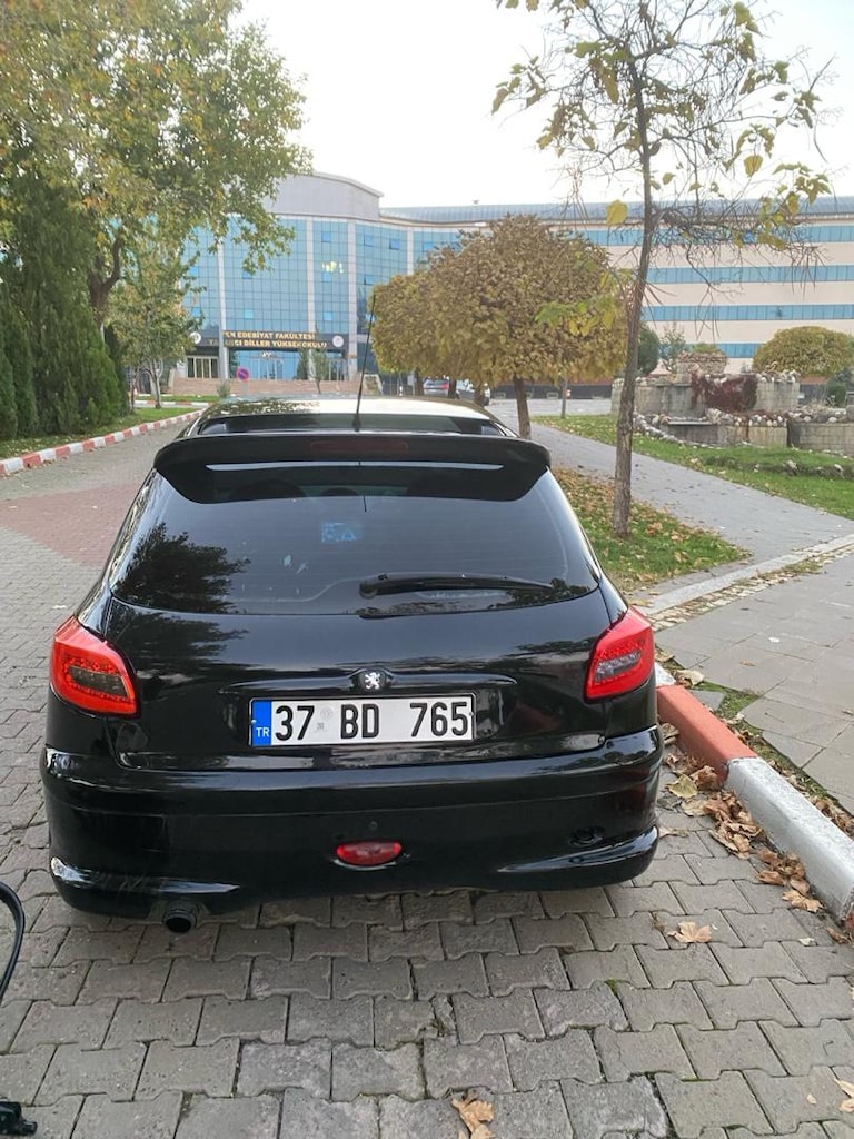 Siyah Hatchback Araba - 17