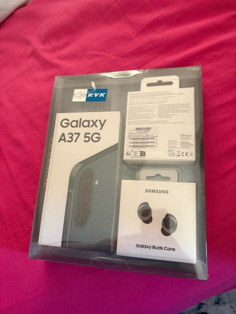 Samsung Galaxy A37 128 GB HEDİYELİ SET