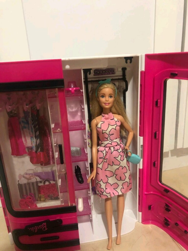 Barbie dolabı tertemiz - 2