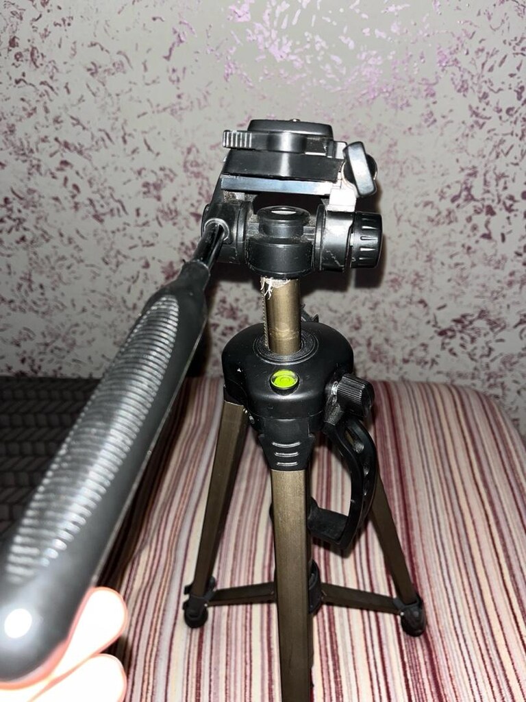 Addison ATR-21 tripod - 4