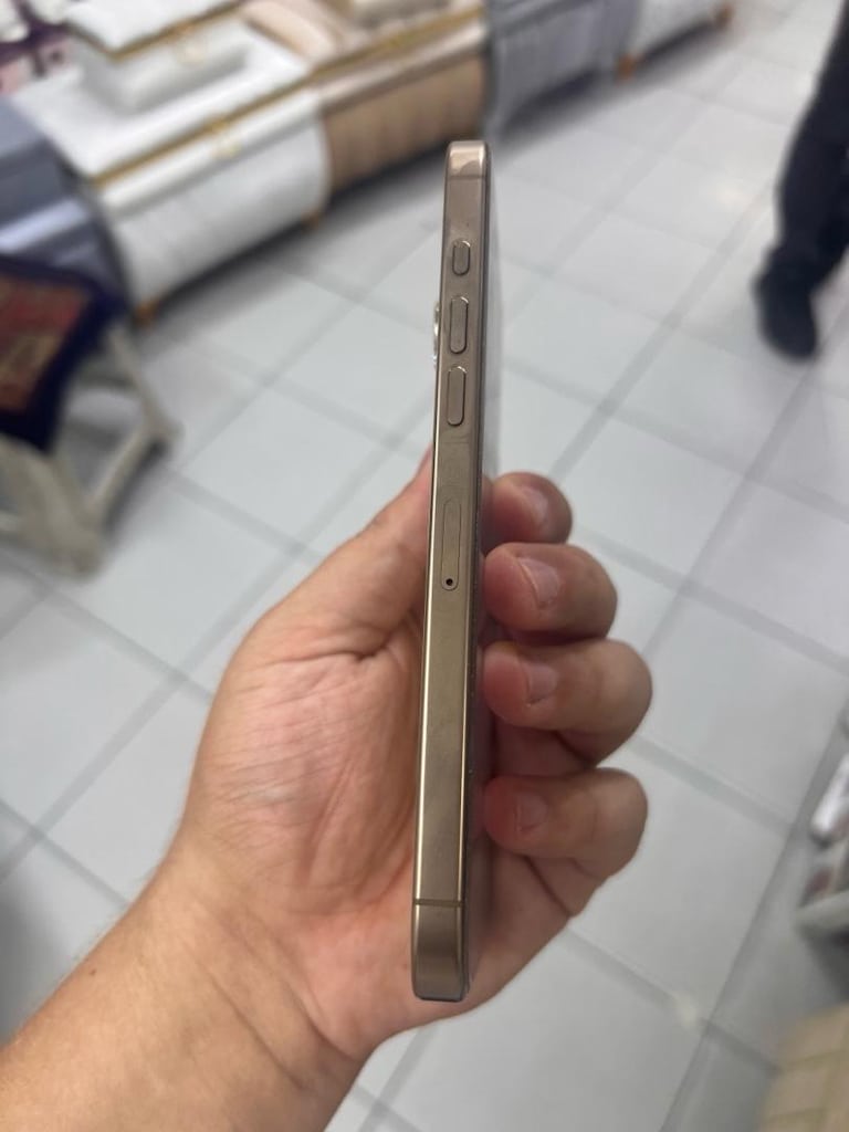 iPhone 16 Pro max - 3