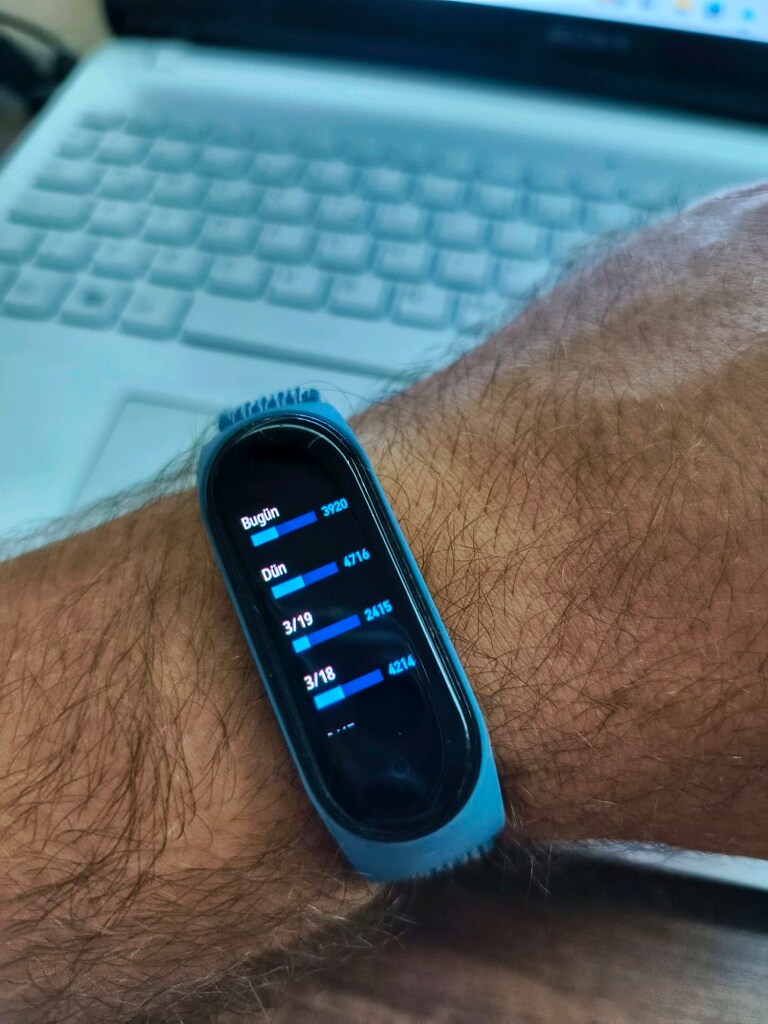 Xiaomi Mi Band 4 - 3