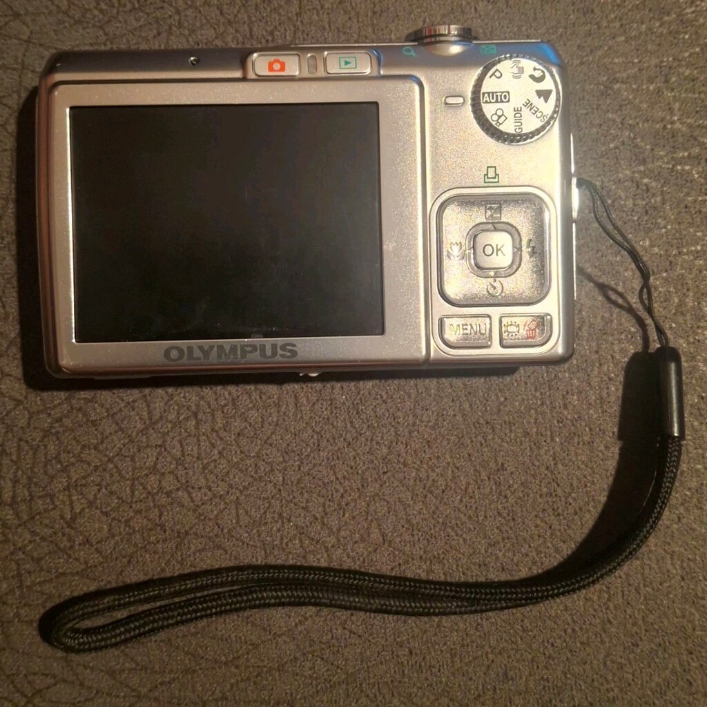 OLYMPUS FE-280 - 2