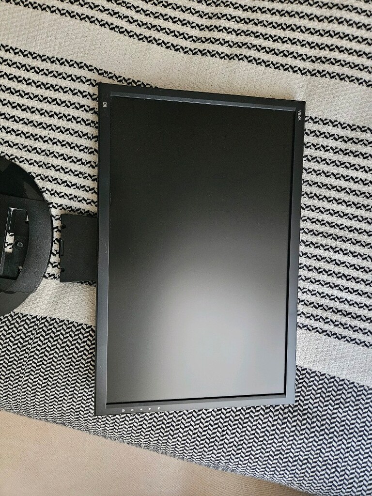 DATRON 65 HZ LDC MONITOR - 7