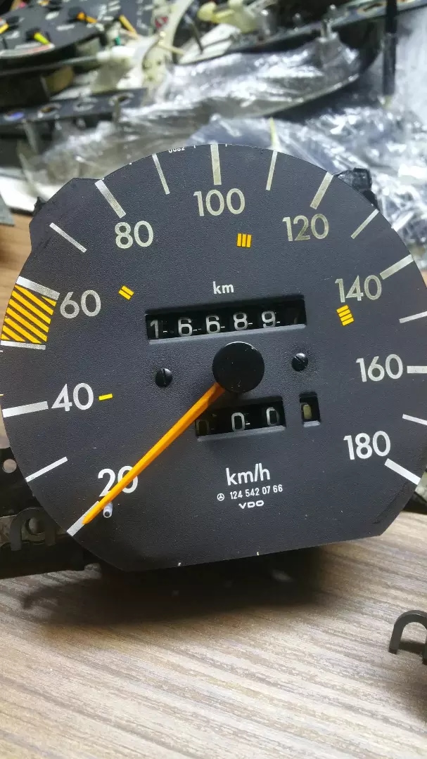 MERCEDES W124 KM/H GÖSTERGE - 2