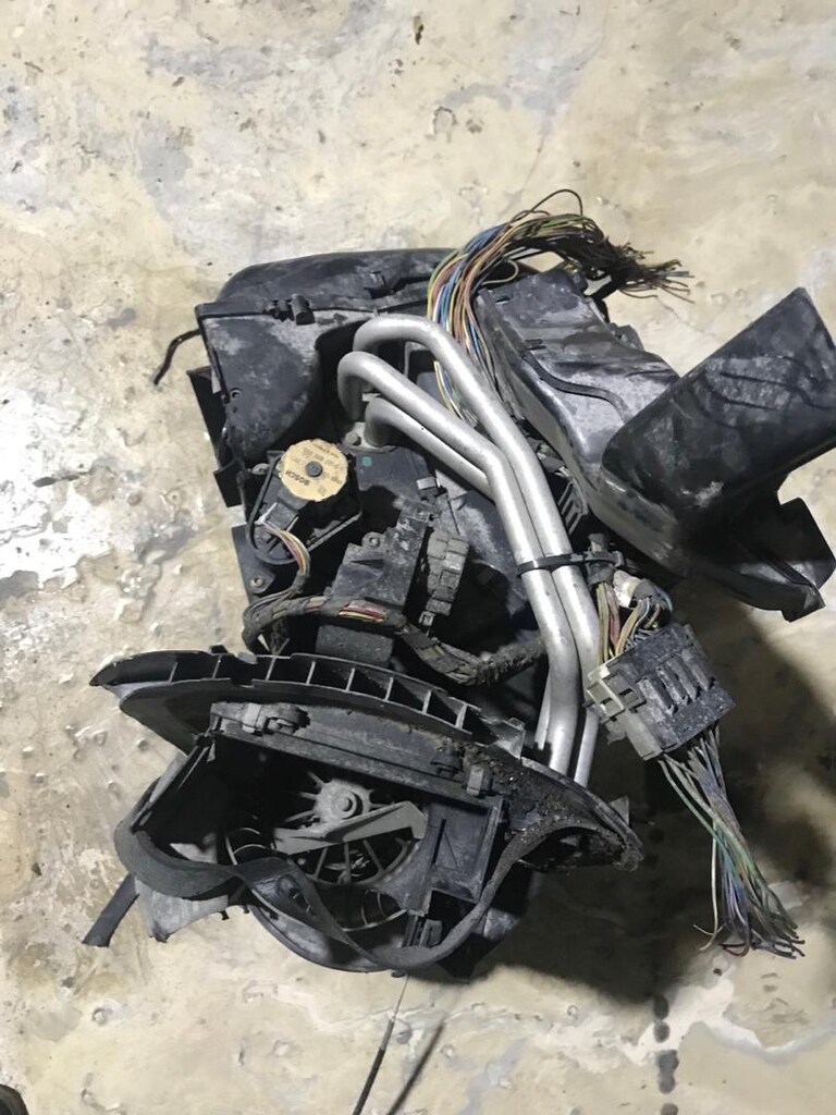 bmw e36 klimalı tip kalorifer kazanı orijinal - 2