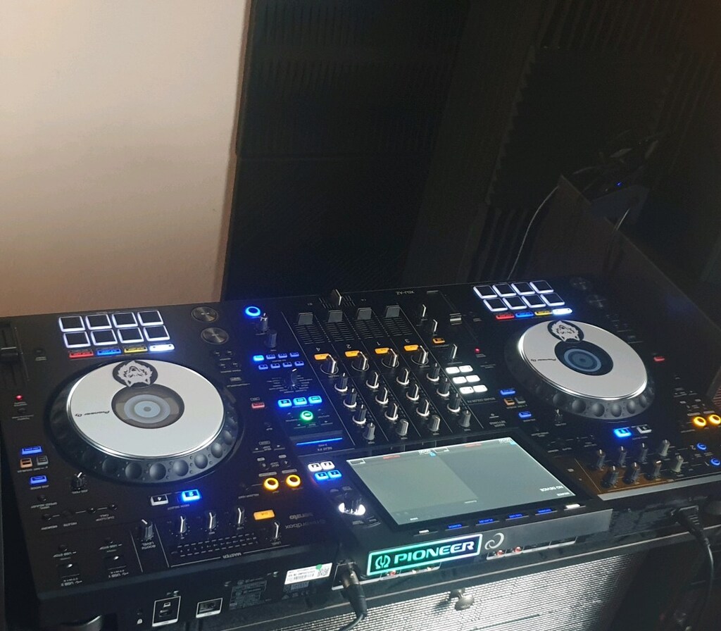 Alphatheta xdj-az all in one setup - 5