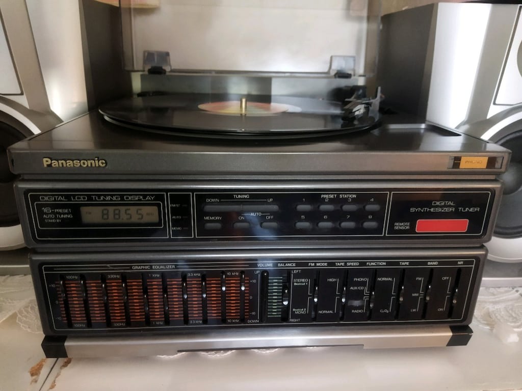 PLAKCALAR STEREO YARİ OTAMATİK FMLİ EKOLAYZERLİ AUXLU COK TEMİZ FAAL - 16