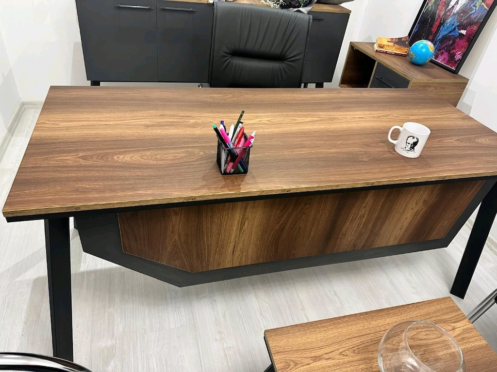 ofis takımı 1 aylık sıfır kulanilmadi acil resimde gördükleri hepsi ac - 6