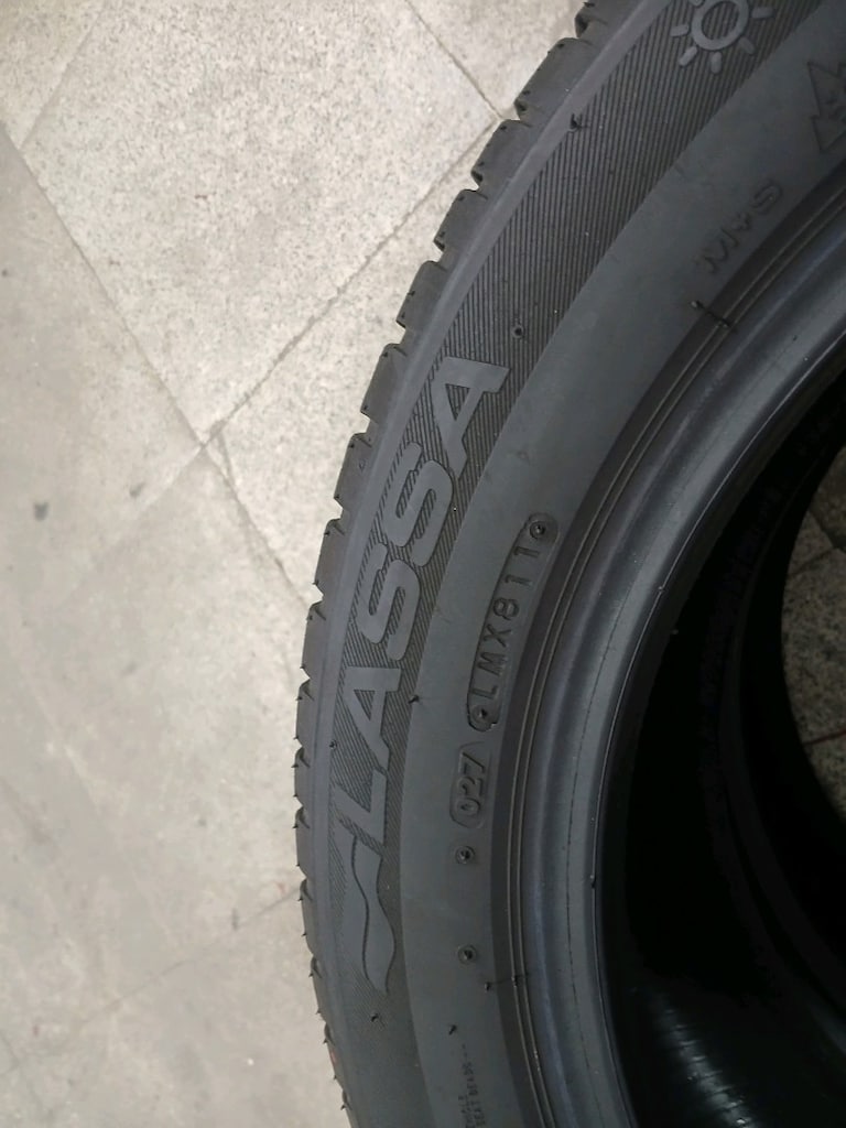 215 55 17 Lastikler çift iki adet Bridgestone iki adet lassa ebat ayni - 7