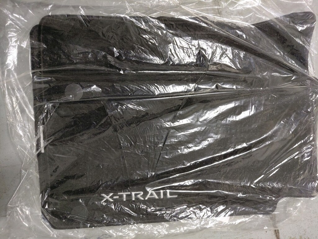 Nissan xtrail T33 orijinal halı paspas - 2