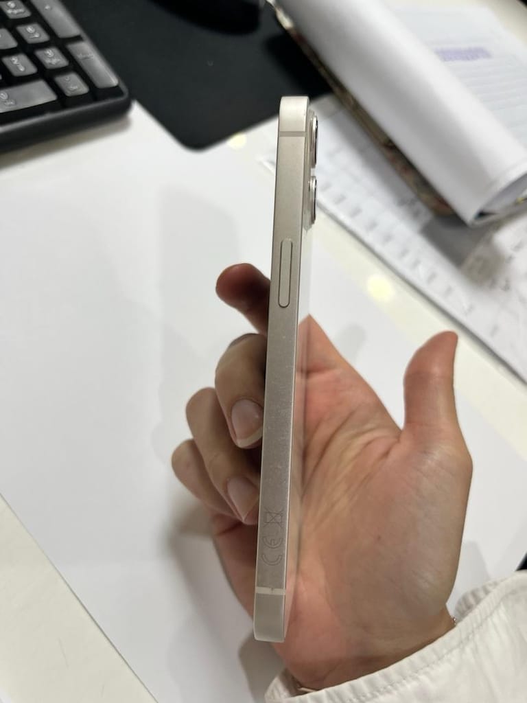 iPhone 13 garantisi devam ediyor orijinal şarj kablosuyla beraber