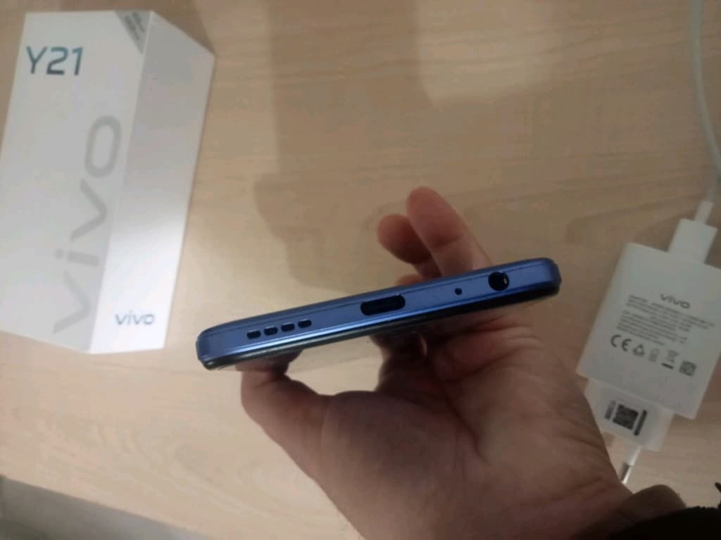 VİVO Y21 4+1 GB/64 GB Orjinal şarj var Tamir görmemiş renk Metalik mav - 4