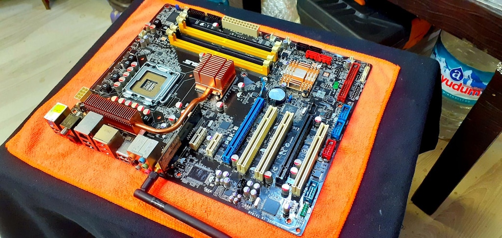 Asus P5K-E WIFI-AP 775 Socket SIFIR GiBi Eksiksiz Anakart-2 - 10