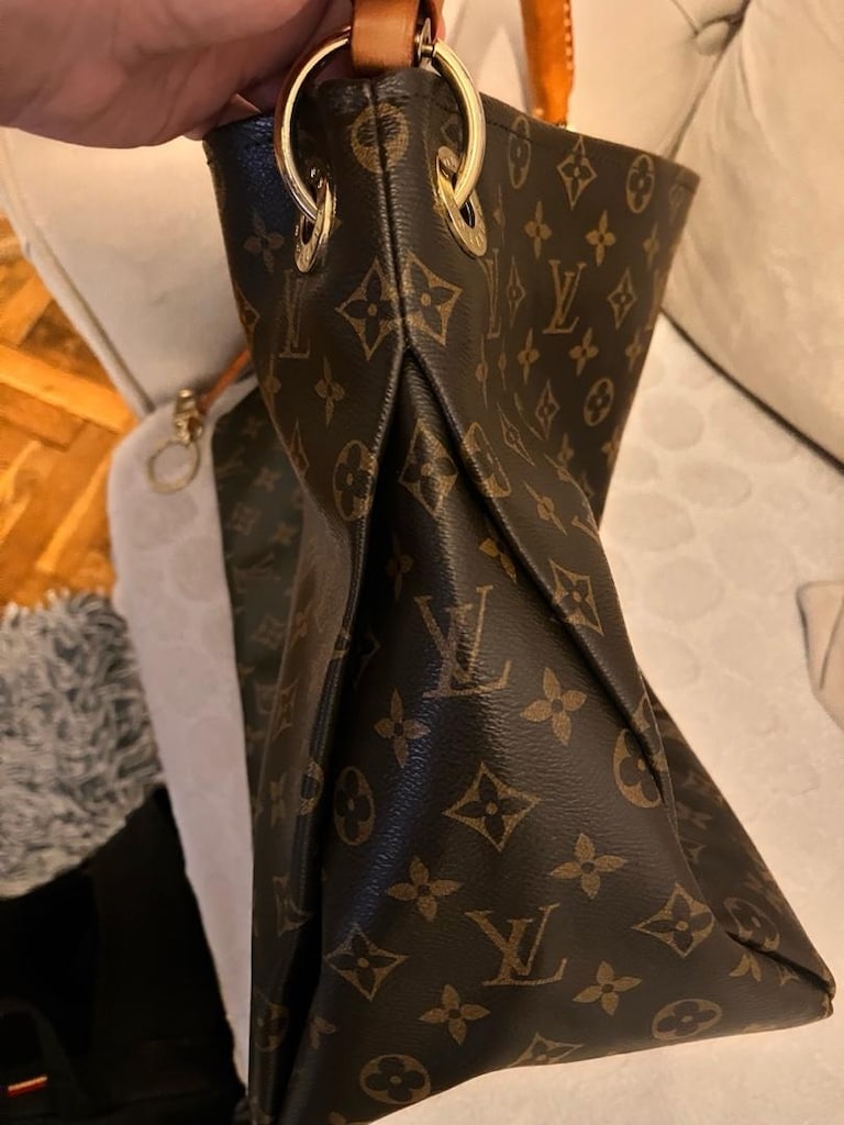 Louis Vuitton - 2