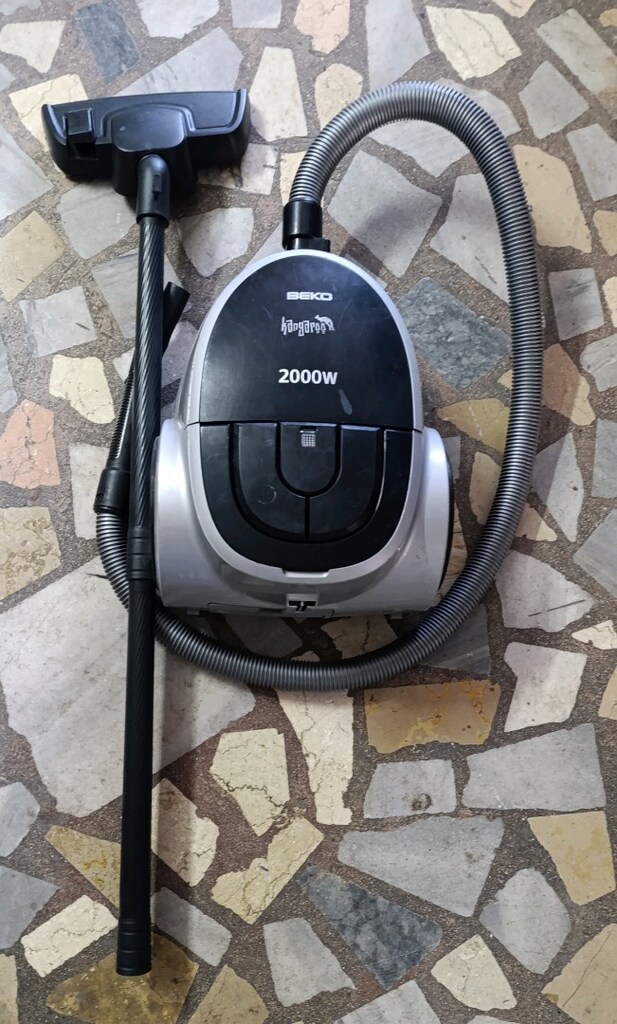 Elektrik süpürgesi BEKO 2000 watt(toz torbalı) - 4