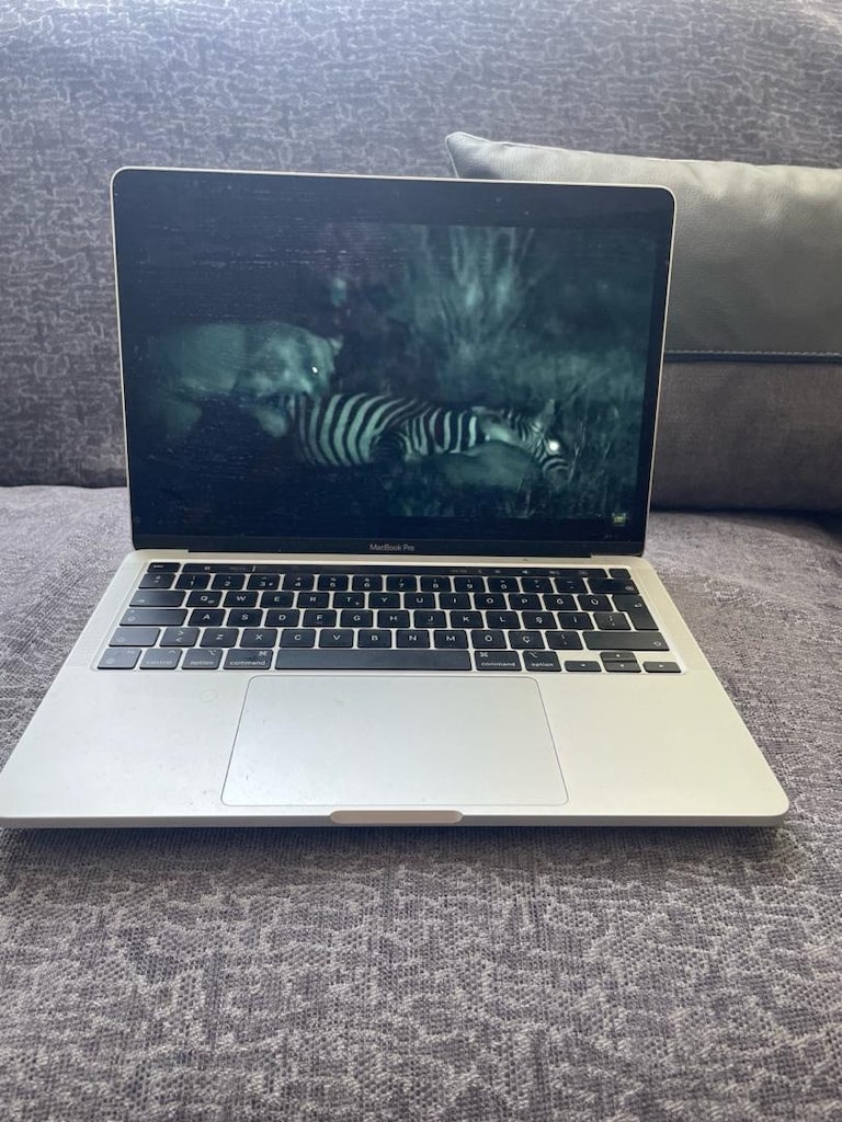 macbook pro m1 - 3