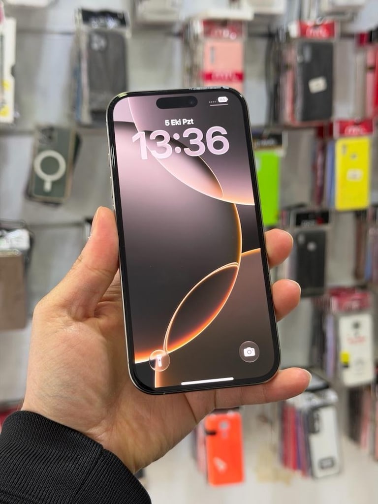 iPhone 16 Pro - 11 AY GARANTİLİ - 2