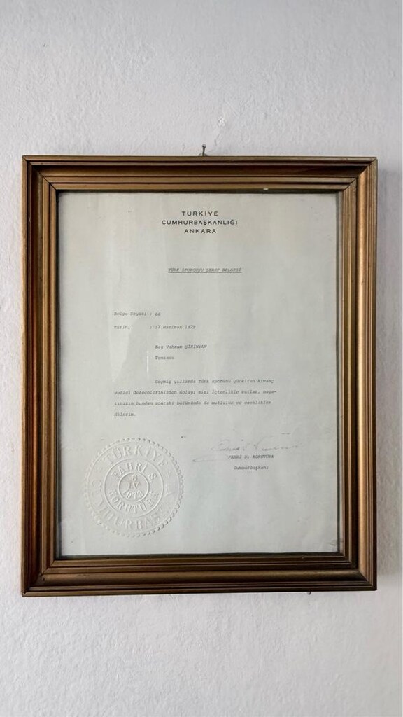 FAHRİ KORUTÜRK İMZALI TENIS EFEMERA - 5