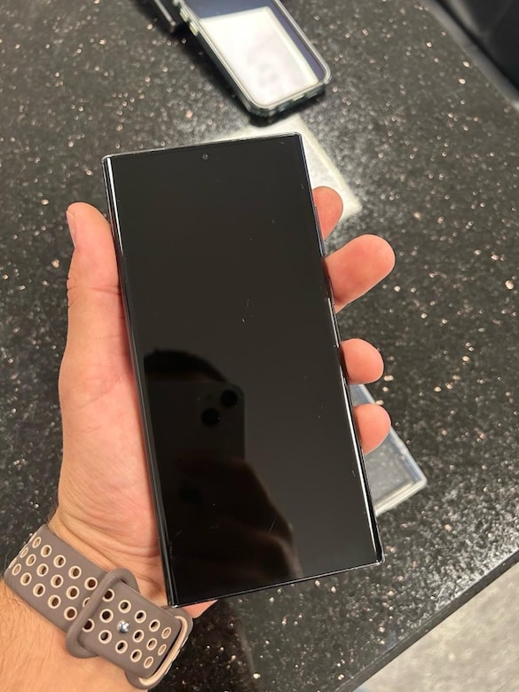 SAMSUNG S22 Ultra - 4