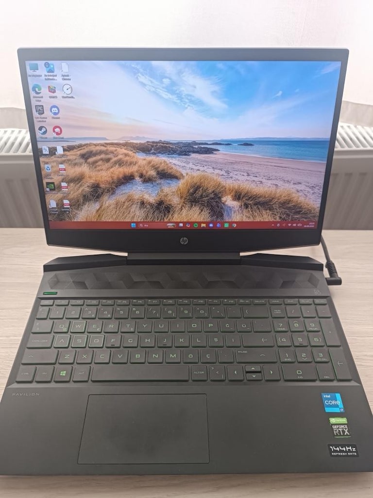 HP PAVİLİON - 2