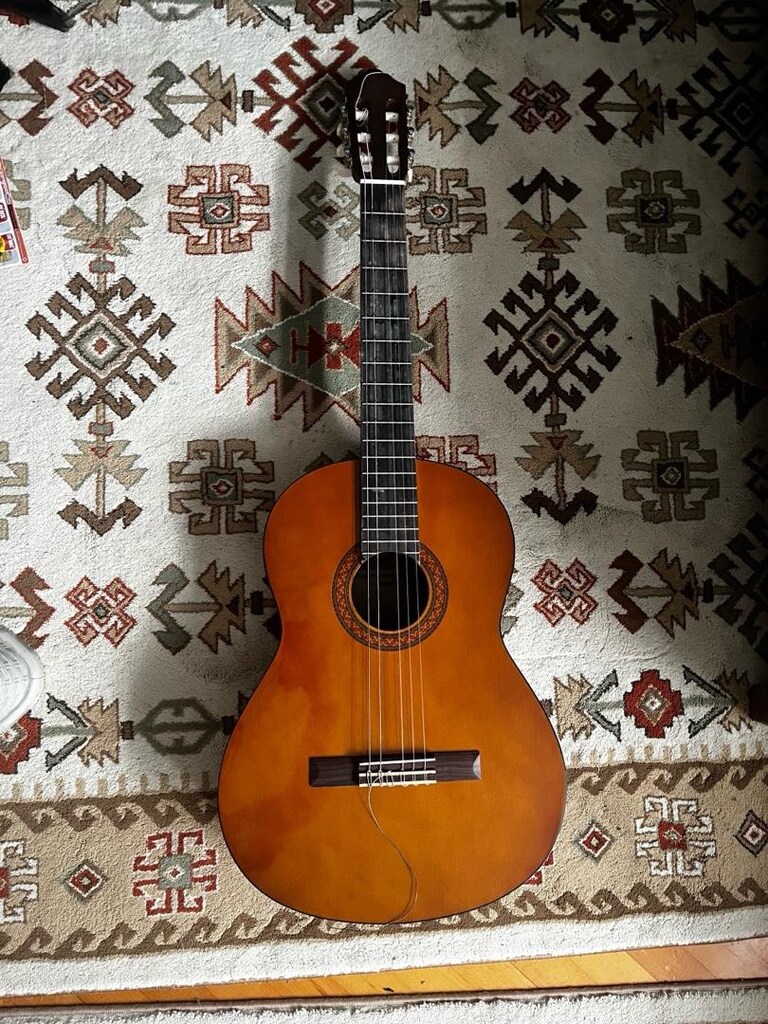 Yamaha C40 - 6