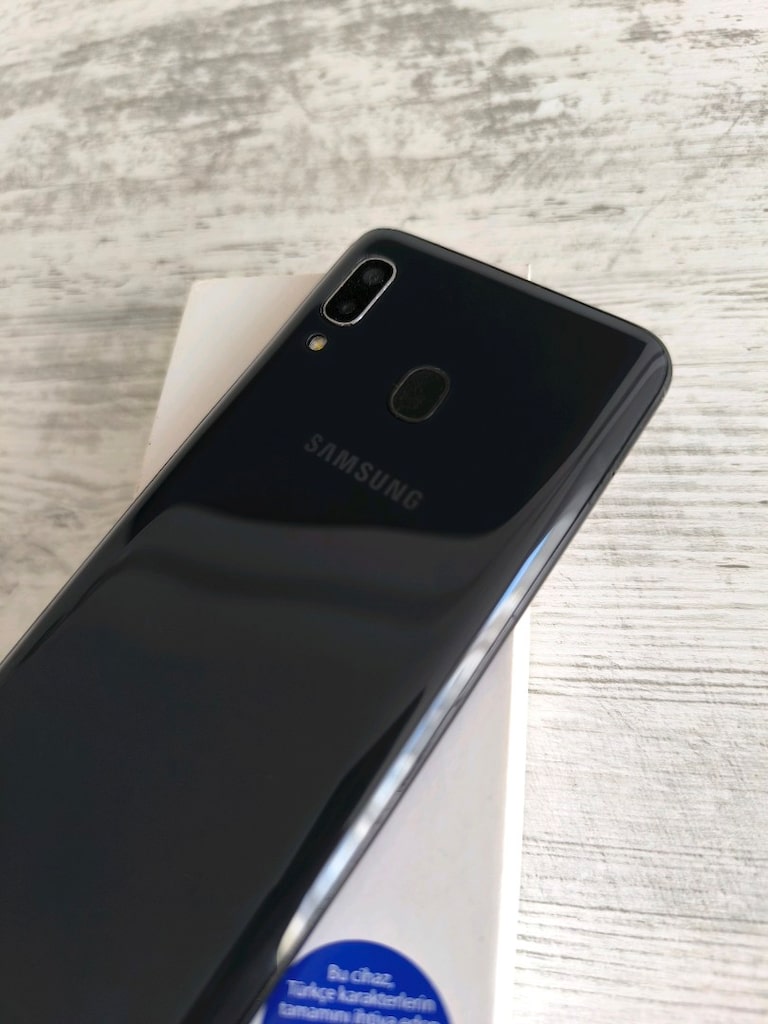 SAMSUNG A20 32GB TERTEMİZ!!! - 2