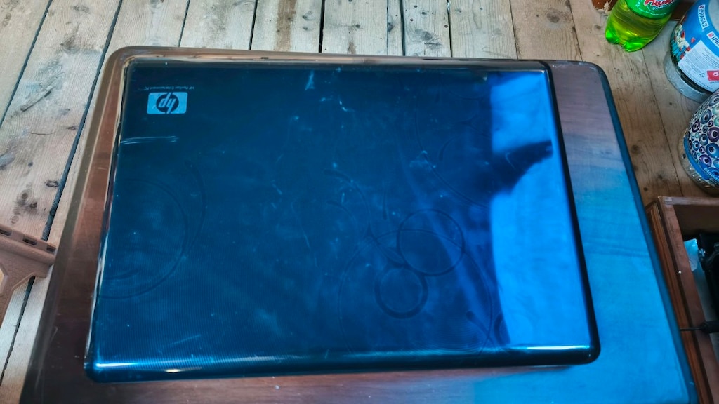 HP DV6000 LAPTOP - 11