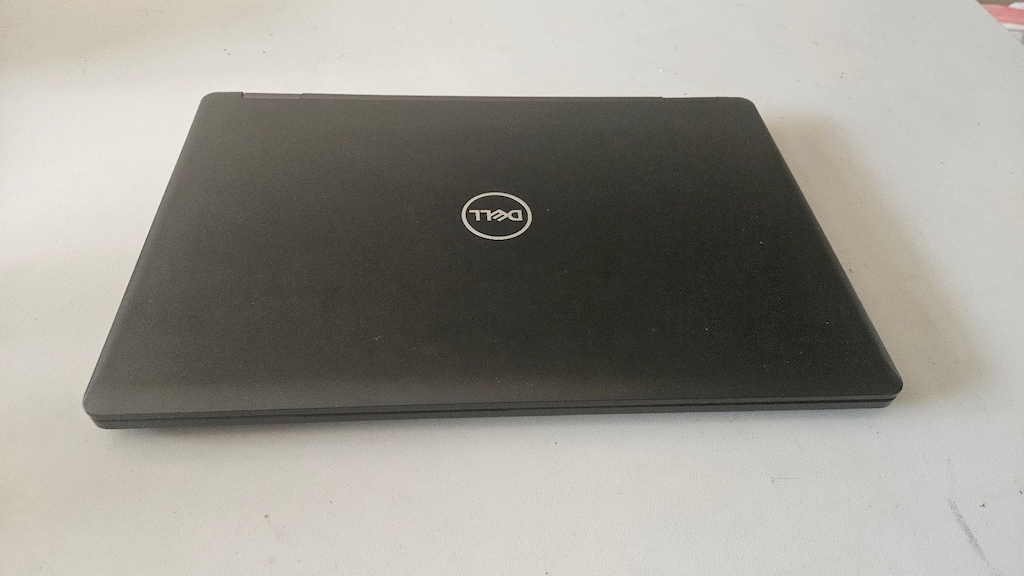 Dell İ5 8.Nesil 8 GB DDR4 Ram 512 GB M2 SSD FULL HD Ekran Temiz - 3