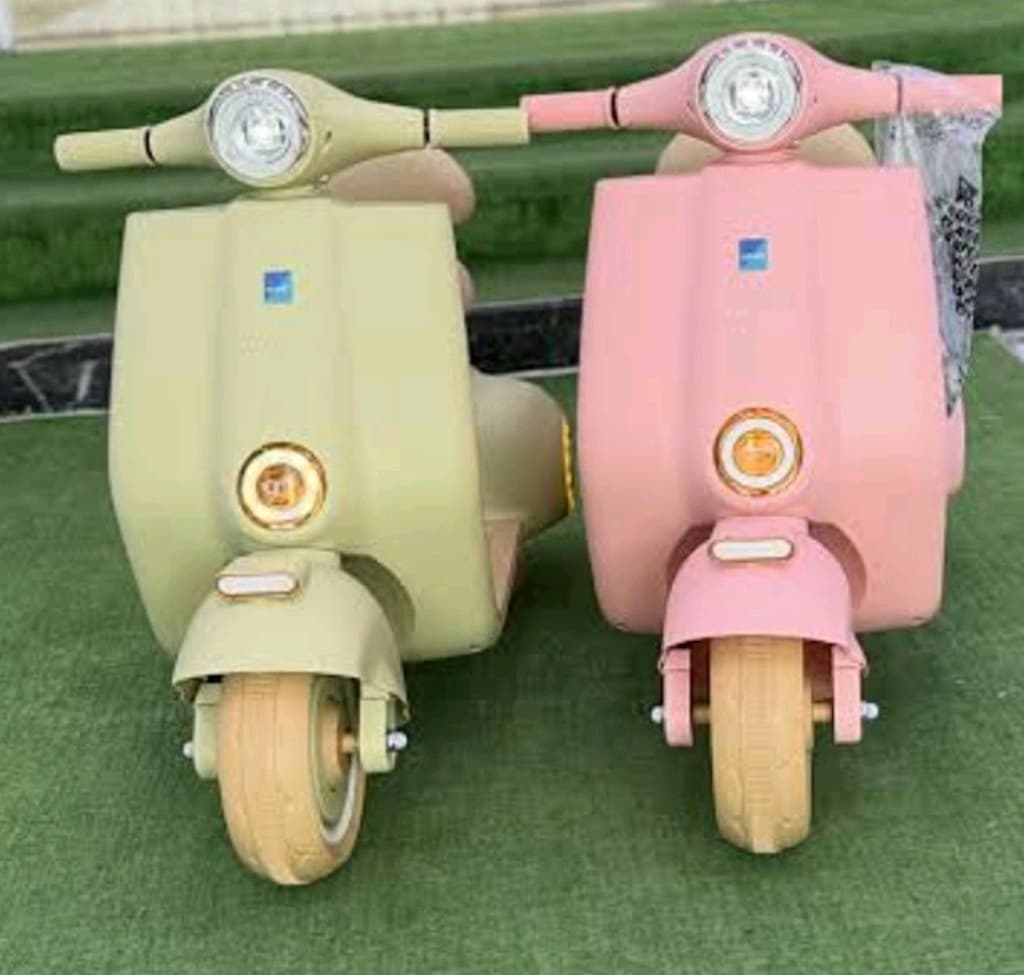(AnkaCar çocuk oto galeri) KAMPANYA VESPA 12+12 KUMANDALI AKÜLÜ ARABA - 6