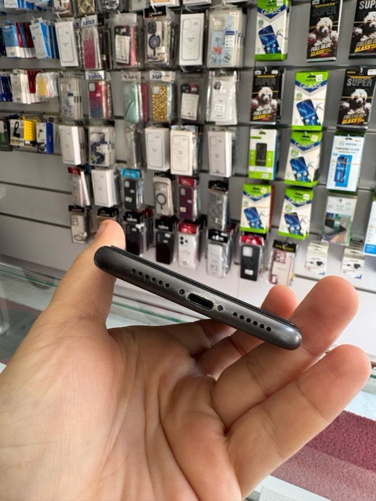 İPHONE 11 64GB PİL100 HATASIZ TERTEMİZ - 4
