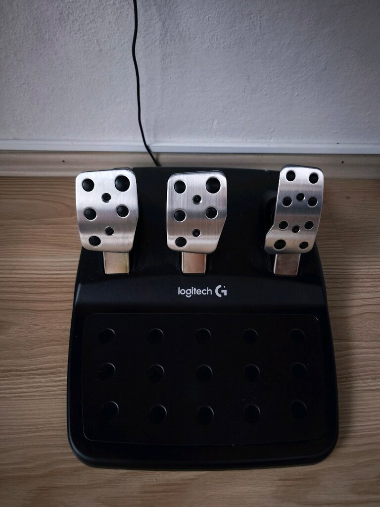 Logitech G29 - 5