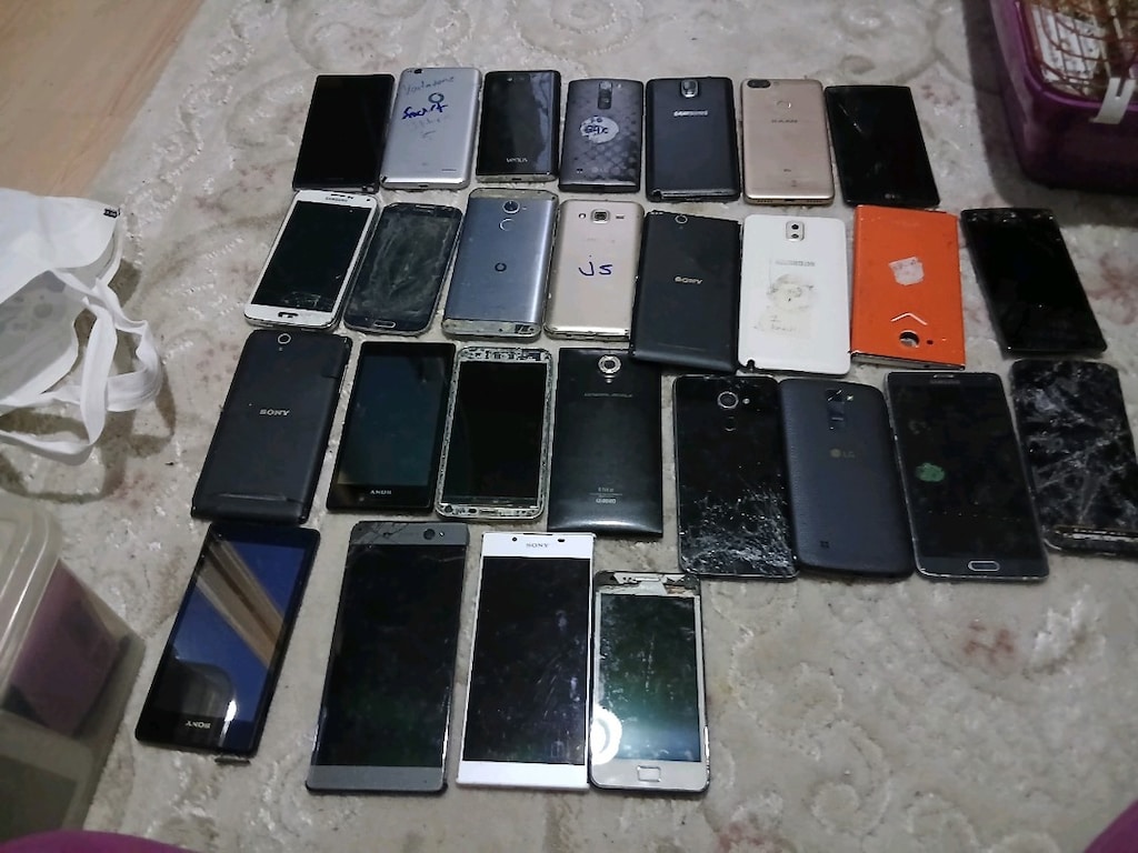 CEP TELEFON. HEPSI 27 TANE - 2