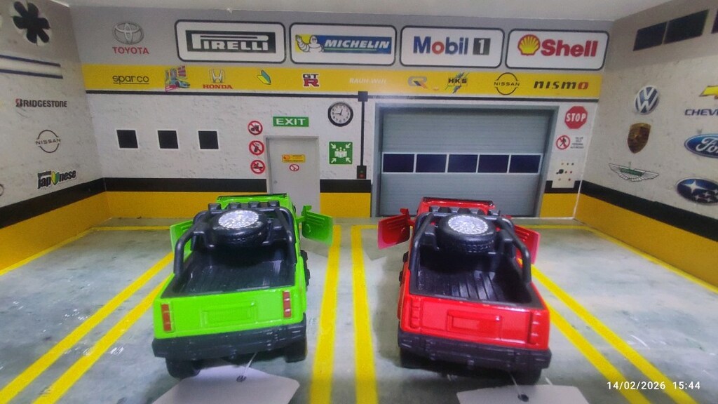 Hummer SUT 6x6 modeli metal diecast oyuncak araba - 7