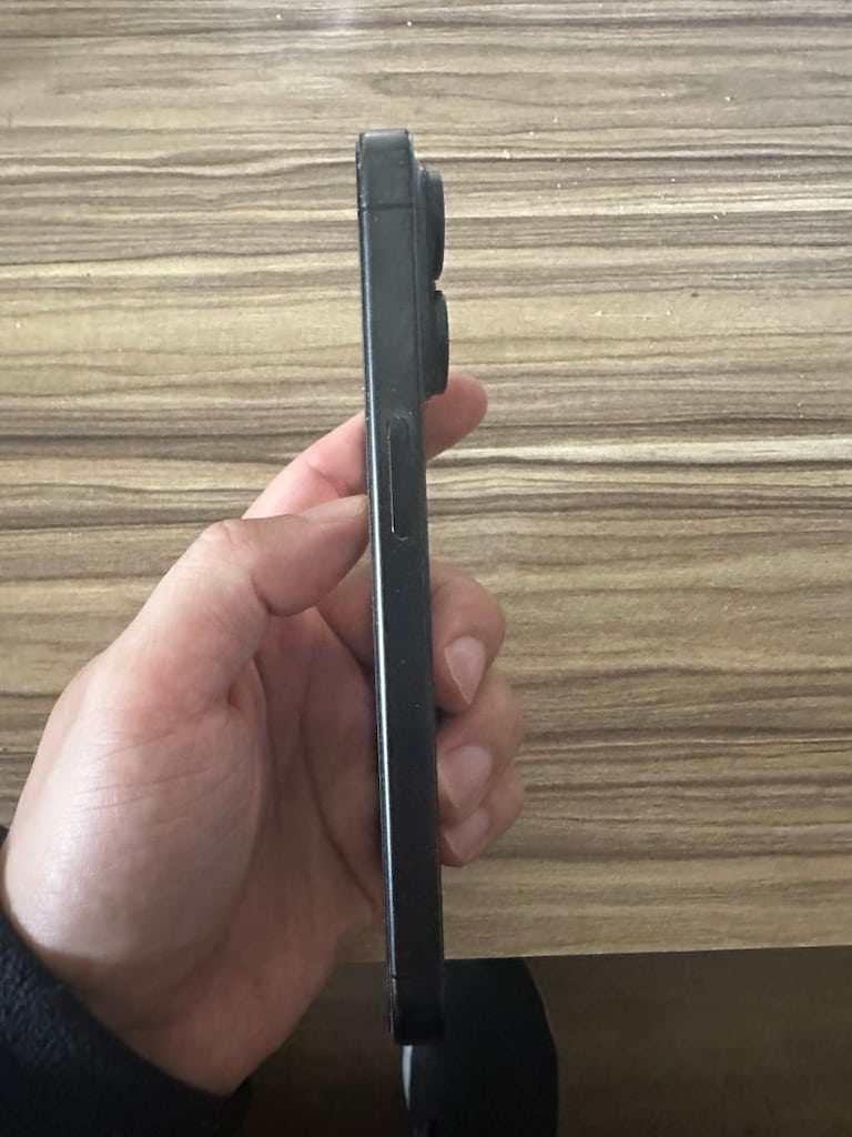 iPhone 15 PRO 128 GB - 6