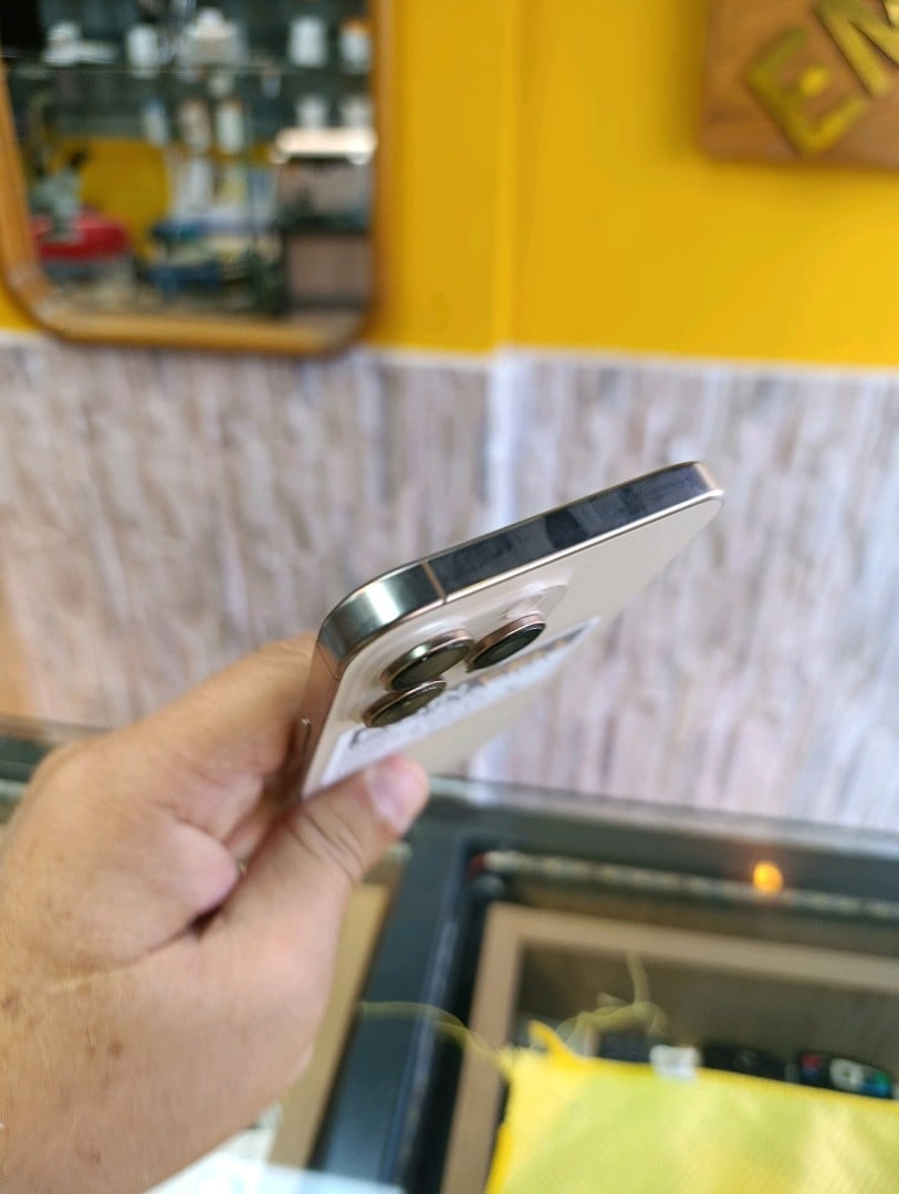 iPhone 16 pro max YD 256 GB - 5