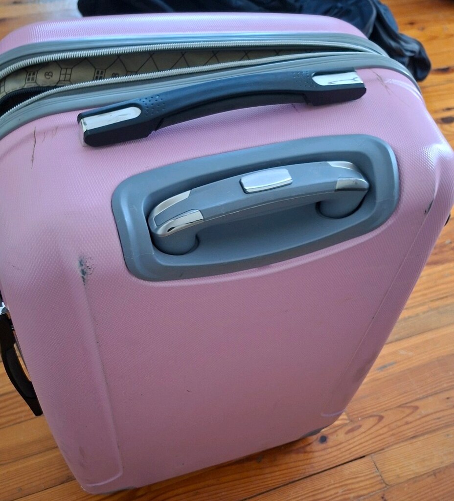 ihtiyaç fazlası 2 Valiz 2 El valiz çanta 1 sırt çantası hesi 1 500 - 8