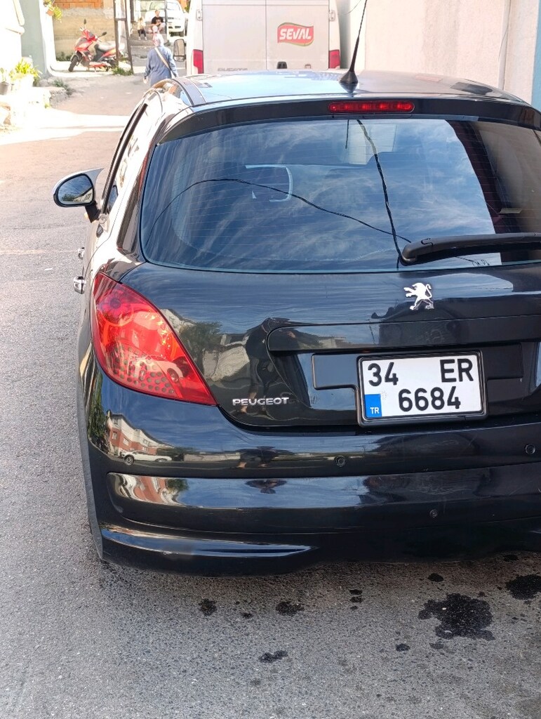 Peugeot 207 - 9