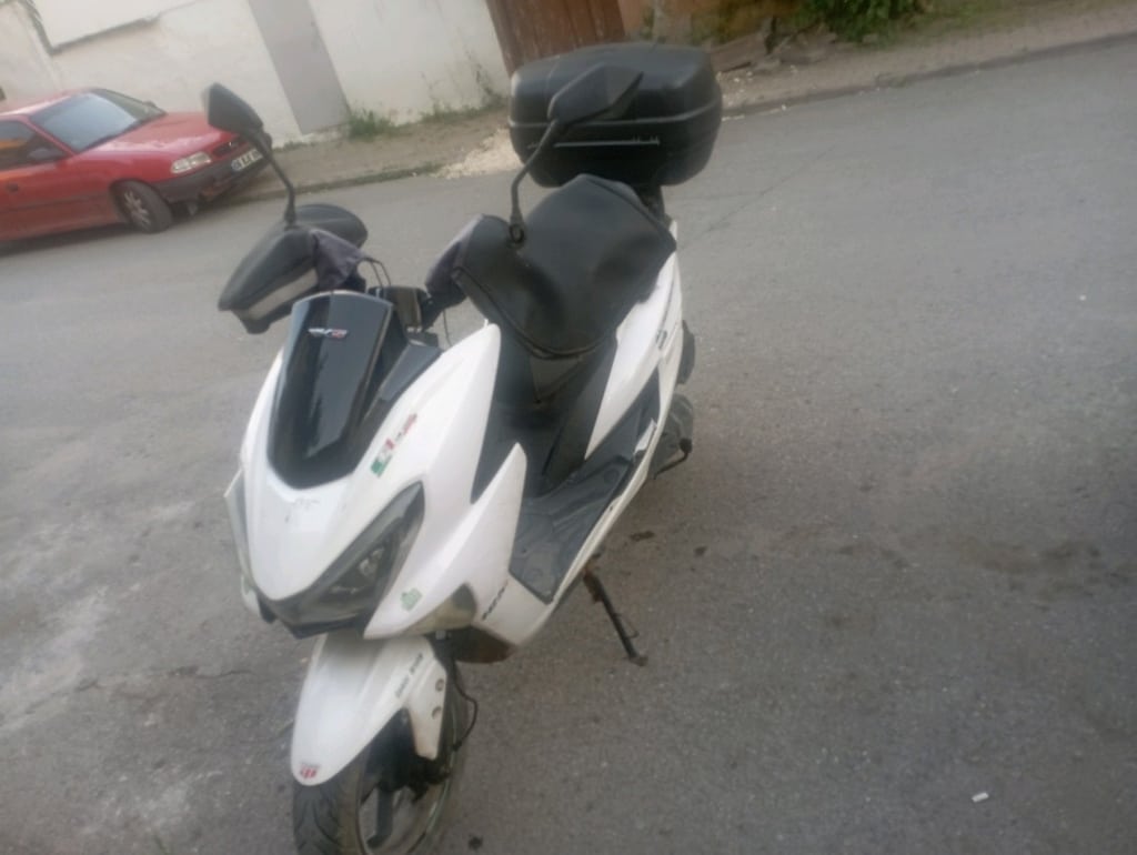 SCOOTER RKS 125 NEWLİGHT ( kışlık lastikleri il beraber)
