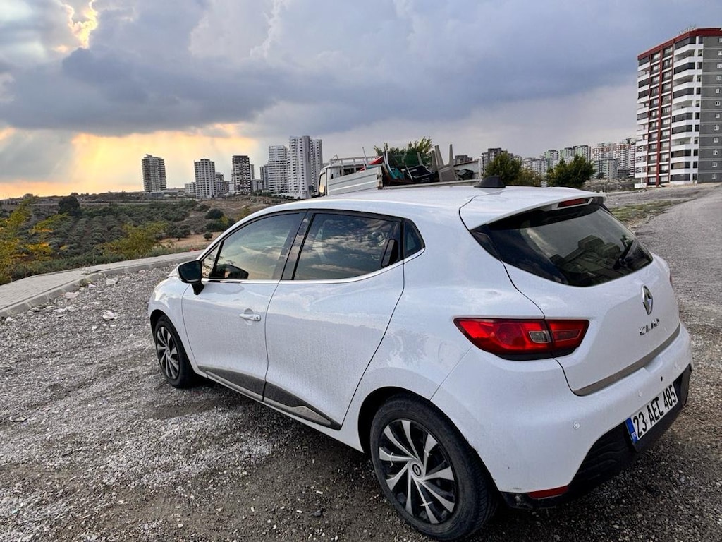 Beyaz Renault Clio - 6