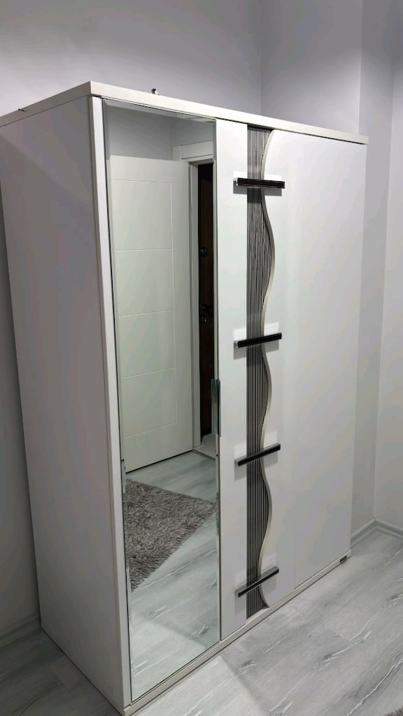 istikbal elbise dolabı