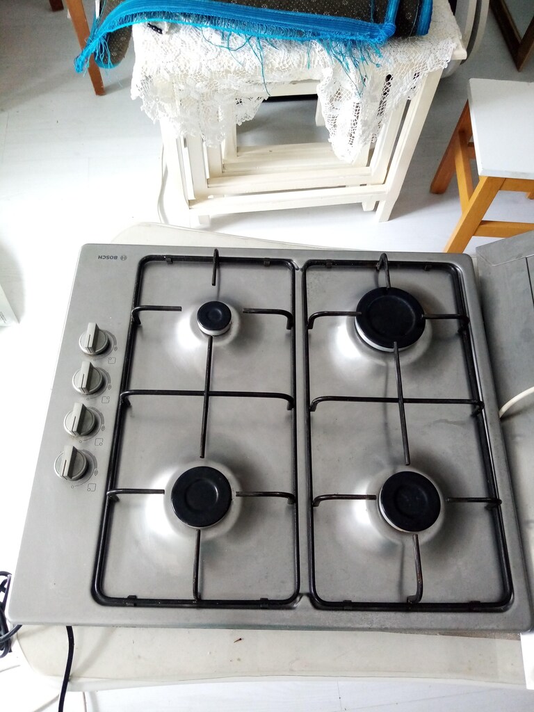 Bosch marka set üstü ocak ve damlumbazı ikisi bir arada sağlam - 2