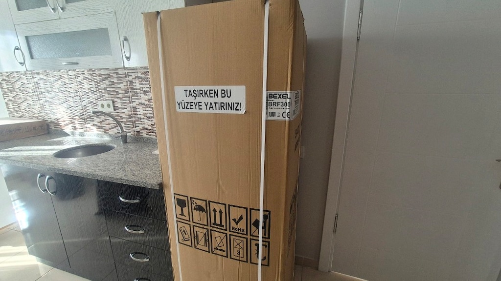 Kullanılmamış!!!! Baza+Başlık+Yatak ve diğerleri