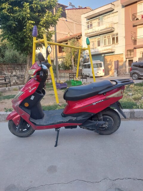 Elektrikli scooter Yuki sıfırdan farksız Elektrikli bisiklet