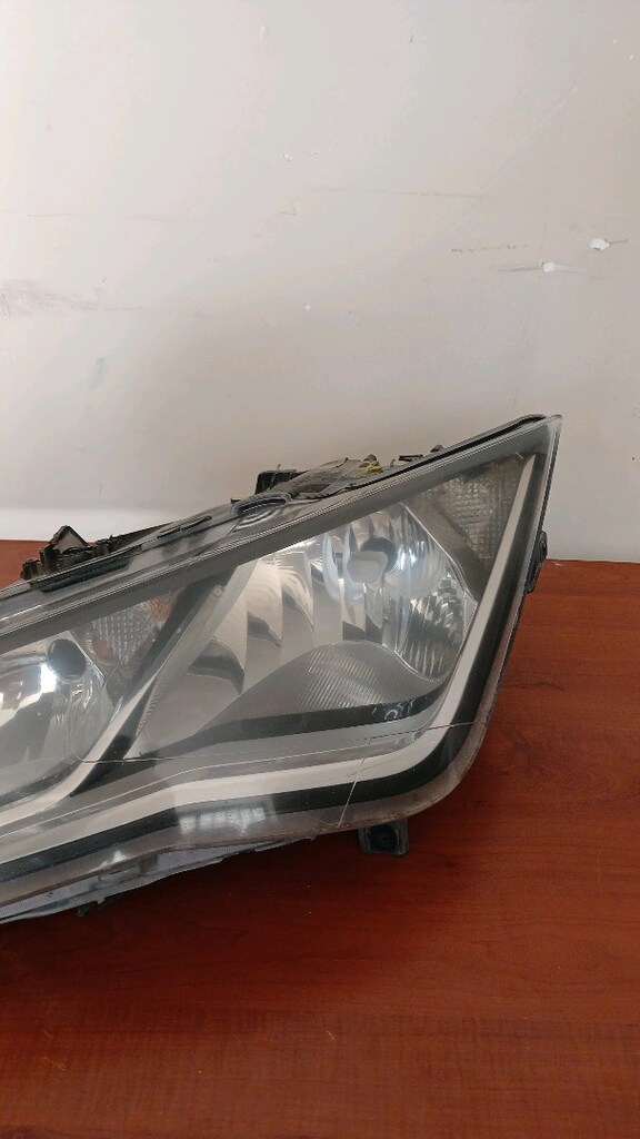SEAT LEON SOL FAR ORJİNAL ÇIKMA KARGO OLUR - 4