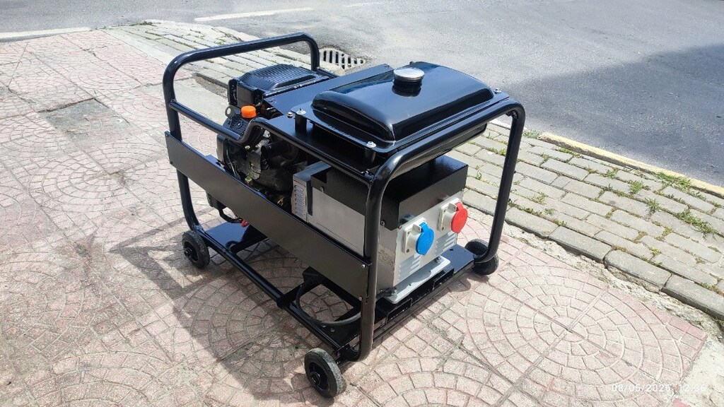 16KVA BENZİNLİ TRİFAZE JENERATÖR MOTOR ÇİFT SİLİNDİR - 4