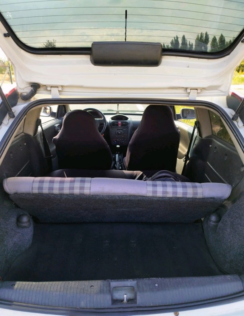 Araba -Opel Corsa C -2005- Beyaz 1.3Cdti - 5